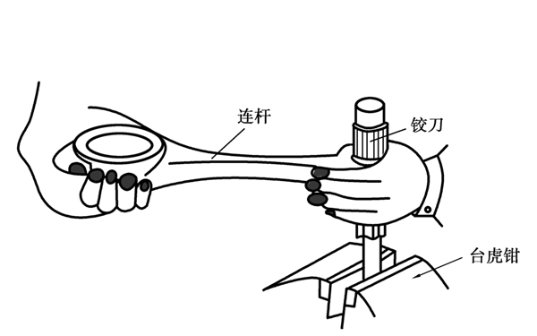 連桿襯套鉸削-柴油發電機組.png