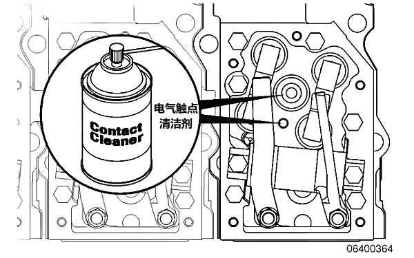 清潔缸蓋內(nèi)的噴油器孔.png